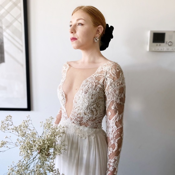 Anne Barge Leyland Wedding Gown - Picture 4 of 16